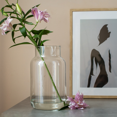 PONADCZASOWA FORMA W NOWOCZESNYM WYDANIU