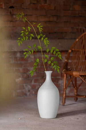 Wazon butelka W-259 biały mat H:48cm D:23cm