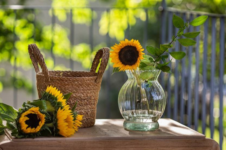 Szklany wazon W-386 optyk H:20cm D:16cm