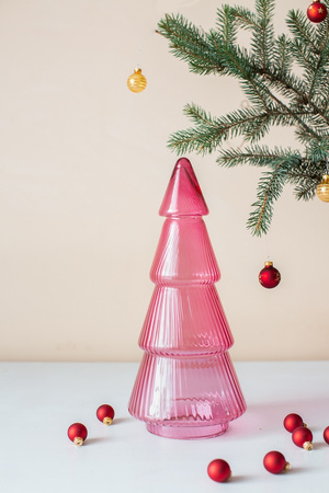 Szklana choinka dekoracyjna różowa W-781A H:35cm D:16cm