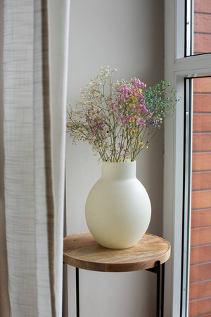 Kremowy wazon szklany kula W-615 mat H:25 cm D:19 cm