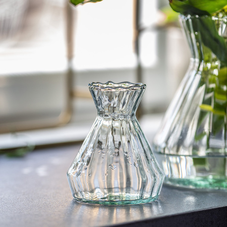 Szklany wazon W-669 H:12cm D:10,5cm