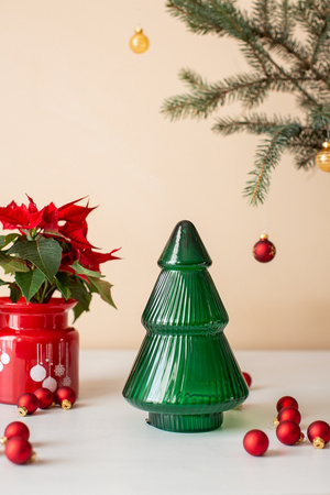 Szklana choinka dekoracyjna zielona W-781 H:22cm D:14cm