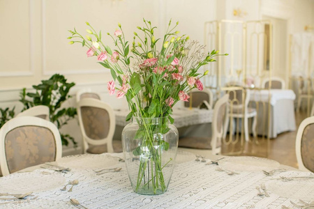 Szklany wazon W-679 H:32 cm D:23,5 cm