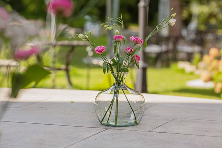 Szklany wazon W-257 H:23cm D:22,5cm